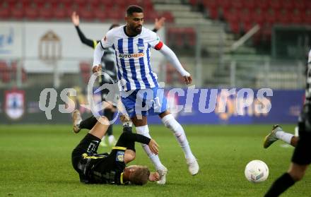 Fussball Woertherseecup. Herta BSC gegen TSV 1860. Kevin-Prince Boateng (Herta),  Martin Kobylanski (TSV 1860). Klagenfurt, am 19.11.2022.
Foto: Kuess
---
pressefotos, pressefotografie, kuess, qs, qspictures, sport, bild, bilder, bilddatenbank