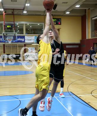 Basketball 2. Liga 2022/2023. Grunddurchgang 7. Runde.  	Woerthersee Piraten gegen  Union Deutsch Wagram Alligators.  Jan-Arne Apschner  (Piraten),  Daniele Kuchar  (Deutsch Wagram). Klagenfurt, am 19.11.2022.
Foto: Kuess
www.qspictures.net
---
pressefotos, pressefotografie, kuess, qs, qspictures, sport, bild, bilder, bilddatenbank