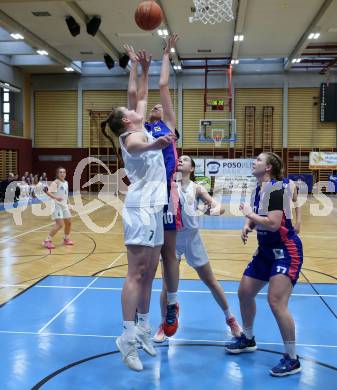 Basketball Damen Superliga. Grunddurchgang 7. Runde. KOS Celovec Damen gegen UBSC-DBBC Graz.  Nikolina Sofric (KOS),  Ajla Meskic (Graz). Klagenfurt, 20.11.2022.
Foto: Kuess
---
pressefotos, pressefotografie, kuess, qs, qspictures, sport, bild, bilder, bilddatenbank