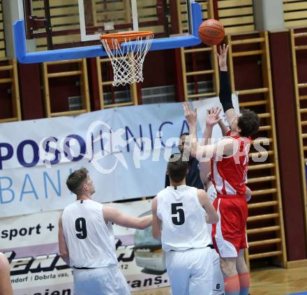 Basketball 2. Liga 2022/2023. Grunddurchgang 7. Runde.  KOS Celovec gegen  Upper Austrian Ballers.   Andrej Blazevic, Andi Smrtnik (KOS),  Justin Sedlak (Austrian Ballers). Klagenfurt, am 20.11.2022.
Foto: Kuess
www.qspictures.net
---
pressefotos, pressefotografie, kuess, qs, qspictures, sport, bild, bilder, bilddatenbank