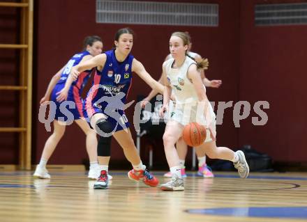 Basketball Damen Superliga. Grunddurchgang 7. Runde. KOS Celovec Damen gegen UBSC-DBBC Graz.  Johanna Thamer (KOS),  Ajla Meskic (Graz). Klagenfurt, 20.11.2022.
Foto: Kuess
---
pressefotos, pressefotografie, kuess, qs, qspictures, sport, bild, bilder, bilddatenbank