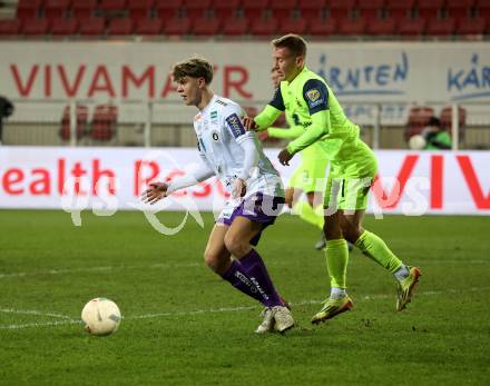 Fussball Woertherseecup. SK Austria Klagenfurt gegen 1860 Muenchen.  Jannik Robatsch (Austria Klagenfurt),  Fabian Greilinger  (1860 Muenchen). Klagenfurt, 20.11.2022.
Foto: Kuess
---
pressefotos, pressefotografie, kuess, qs, qspictures, sport, bild, bilder, bilddatenbank