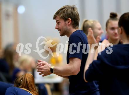 Volleyball. Challenge Cup 2022/23. ATSC Kelag Wildcats Klagenfurt gegen VK Prostejov.   Trainer Stefan Spirk (Wildcats). Klagenfurt, 23.11.2022.
Foto: Kuess
---
pressefotos, pressefotografie, kuess, qs, qspictures, sport, bild, bilder, bilddatenbank