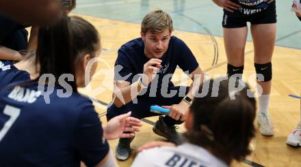 Volleyball. Challenge Cup 2022/23. ATSC Kelag Wildcats Klagenfurt gegen VK Prostejov.   Trainer Stefan Spirk (Wildcats). Klagenfurt, 23.11.2022.
Foto: Kuess
---
pressefotos, pressefotografie, kuess, qs, qspictures, sport, bild, bilder, bilddatenbank