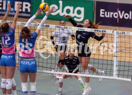 Volleyball. Challenge Cup 2022/23. ATSC Kelag Wildcats Klagenfurt gegen VK Prostejov.   Magdalena Rabitsch (Wildcats), Petra Kozouskova, Sona Novakova  (Prostejov). Klagenfurt, 23.11.2022.
Foto: Kuess
---
pressefotos, pressefotografie, kuess, qs, qspictures, sport, bild, bilder, bilddatenbank