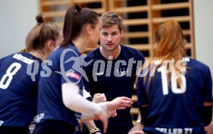 Volleyball. Challenge Cup 2022/23. ATSC Kelag Wildcats Klagenfurt gegen VK Prostejov.   Trainer Stefan Spirk (Wildcats). Klagenfurt, 23.11.2022.
Foto: Kuess
---
pressefotos, pressefotografie, kuess, qs, qspictures, sport, bild, bilder, bilddatenbank