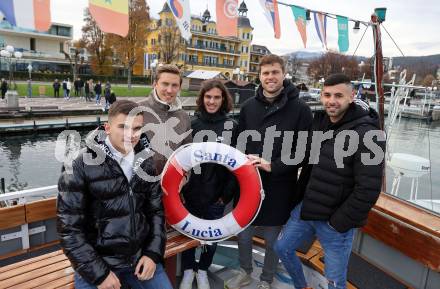 Fussball Bundesliga. Weihnachtsfeier WAC.  Adis Jasic, Konstantin Kerschbaumer, Matthaeus Taferner,  Dominik Baumgartner, Tai Baribo. Velden, am 24.11.2022.
Foto: Kuess
---
pressefotos, pressefotografie, kuess, qs, qspictures, sport, bild, bilder, bilddatenbank