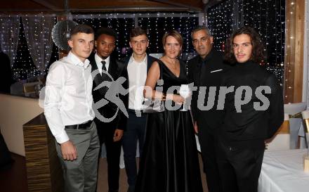 Fussball Bundesliga. WAC Redoute.   Adis Jasic, Thierno Ballo, Pascal Mueller, Daniela Dutt, Trainer Robin Dutt, Matthaeus Taferner. Wolfsberg, am 19.11.2022.
Foto: Kuess
---
pressefotos, pressefotografie, kuess, qs, qspictures, sport, bild, bilder, bilddatenbank