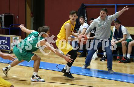 Basketball 2. Liga 2022/2023. Grunddurchgang 8. Runde. Woerthersee Piraten gegen  KOS Celovec.  Felix Leindecker  (Piraten),  Niklas Michel (KOS). Klagenfurt, am 26.11.2022.
Foto: Kuess
www.qspictures.net
---
pressefotos, pressefotografie, kuess, qs, qspictures, sport, bild, bilder, bilddatenbank