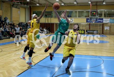 Basketball 2. Liga 2022/2023. Grunddurchgang 8. Runde. Woerthersee Piraten gegen  KOS Celovec.  Shawn L. Ray, Andreas Nuck  (Piraten),   Andrej Blazevic (KOS). Klagenfurt, am 26.11.2022.
Foto: Kuess
www.qspictures.net
---
pressefotos, pressefotografie, kuess, qs, qspictures, sport, bild, bilder, bilddatenbank