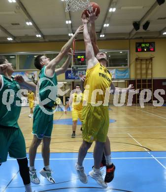 Basketball 2. Liga 2022/2023. Grunddurchgang 8. Runde. Woerthersee Piraten gegen  KOS Celovec.   Maximilian Kunovjanek (Piraten),  Andi Smrtnik (KOS). Klagenfurt, am 26.11.2022.
Foto: Kuess
www.qspictures.net
---
pressefotos, pressefotografie, kuess, qs, qspictures, sport, bild, bilder, bilddatenbank