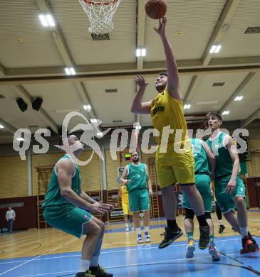 Basketball 2. Liga 2022/2023. Grunddurchgang 8. Runde. Woerthersee Piraten gegen  KOS Celovec.   Andreas Nuck (Piraten),  Grega Sajevic (KOS). Klagenfurt, am 26.11.2022.
Foto: Kuess
www.qspictures.net
---
pressefotos, pressefotografie, kuess, qs, qspictures, sport, bild, bilder, bilddatenbank