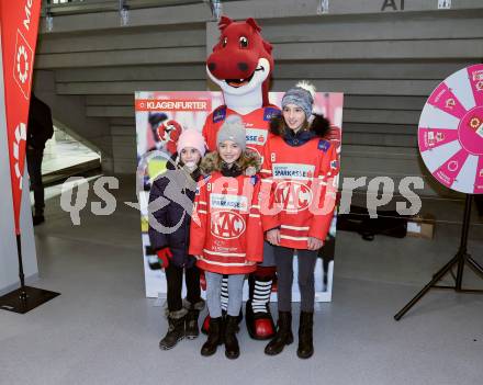 EBEL. Eishockey Bundesliga. EC KAC gegen  Asiago Hockey.  Lindi, Fans (KAC). Klagenfurt, am 27.11.2022.
Foto: Kuess
www.qspictures.net
---
pressefotos, pressefotografie, kuess, qs, qspictures, sport, bild, bilder, bilddatenbank