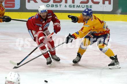 EBEL. Eishockey Bundesliga. EC KAC gegen  Asiago Hockey.  Nicholas Eric petersen,  (KAC),    Gregorio Gios (Asiago Hockey). Klagenfurt, am 27.11.2022.
Foto: Kuess
www.qspictures.net
---
pressefotos, pressefotografie, kuess, qs, qspictures, sport, bild, bilder, bilddatenbank