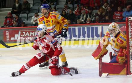 EBEL. Eishockey Bundesliga. EC KAC gegen  Asiago Hockey. Matthew Fraser,(KAC),   Randal John Gazzola, Gianluca Vallini    (Asiago Hockey). Klagenfurt, am 27.11.2022.
Foto: Kuess
www.qspictures.net
---
pressefotos, pressefotografie, kuess, qs, qspictures, sport, bild, bilder, bilddatenbank