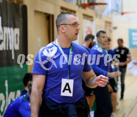 Handball Bundesliga. SC kelag Ferlach gegen ALPLA HC Hard.  Trainer Arnaudovski Risto  (Ferlach). Ferlach, 2.12.2022.
Foto: Kuess

---
pressefotos, pressefotografie, kuess, qs, qspictures, sport, bild, bilder, bilddatenbank