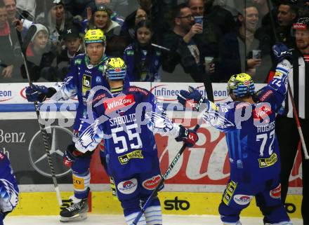 EBEL. Eishockey Bundesliga. EC VSV gegen EC KAC.   Torjubel Derek Joslin, John Hughes, Robert Sabolic  (VSV). Villach, am 2.12.2022.
Foto: Kuess
www.qspictures.net
---
pressefotos, pressefotografie, kuess, qs, qspictures, sport, bild, bilder, bilddatenbank