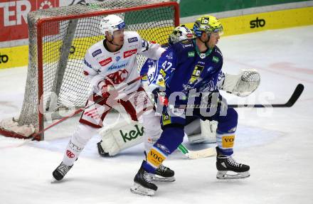 EBEL. Eishockey Bundesliga. EC VSV gegen EC KAC.  Simon Despres,   (VSV),   Nicholas Eric Petersen  (KAC). Villach, am 2.12.2022.
Foto: Kuess
www.qspictures.net
---
pressefotos, pressefotografie, kuess, qs, qspictures, sport, bild, bilder, bilddatenbank