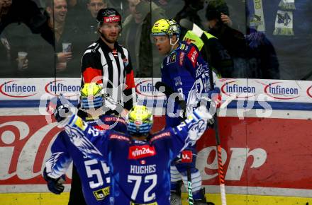 EBEL. Eishockey Bundesliga. EC VSV gegen EC KAC.   Torjubel Derek Joslin, John Hughes, Robert Sabolic  (VSV). Villach, am 2.12.2022.
Foto: Kuess
www.qspictures.net
---
pressefotos, pressefotografie, kuess, qs, qspictures, sport, bild, bilder, bilddatenbank