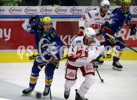 EBEL. Eishockey Bundesliga. EC VSV gegen EC KAC.   Felix Maxa, (VSV),   Nicholas Eric Petersen   (KAC). Villach, am 2.12.2022.
Foto: Kuess
www.qspictures.net
---
pressefotos, pressefotografie, kuess, qs, qspictures, sport, bild, bilder, bilddatenbank