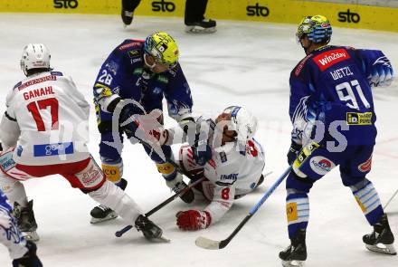 EBEL. Eishockey Bundesliga. EC VSV gegen EC KAC.   Derek Joslin, Niklas Wetzl,   (VSV),    Nicholas Eric Petersen (KAC). Villach, am 2.12.2022.
Foto: Kuess
www.qspictures.net
---
pressefotos, pressefotografie, kuess, qs, qspictures, sport, bild, bilder, bilddatenbank