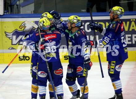 EBEL. Eishockey Bundesliga. EC VSV gegen EC KAC.   Torjubel Alexander Rauchenwald, Anthony Luciani, John Hughes, Robert Sabolic  (VSV). Villach, am 2.12.2022.
Foto: Kuess
www.qspictures.net
---
pressefotos, pressefotografie, kuess, qs, qspictures, sport, bild, bilder, bilddatenbank