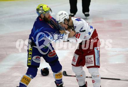 EBEL. Eishockey Bundesliga. EC VSV gegen EC KAC.  Kevin Moderer,    (VSV),  Finn Van Ee  (KAC). Villach, am 2.12.2022.
Foto: Kuess
www.qspictures.net
---
pressefotos, pressefotografie, kuess, qs, qspictures, sport, bild, bilder, bilddatenbank