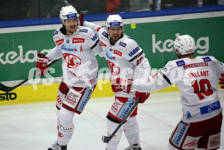 EBEL. Eishockey Bundesliga. EC VSV gegen EC KAC.  Torjubel Matthew Fraser, Rihards Bukarts, Thomas Vallant  (KAC). Villach, am 2.12.2022.
Foto: Kuess
www.qspictures.net
---
pressefotos, pressefotografie, kuess, qs, qspictures, sport, bild, bilder, bilddatenbank