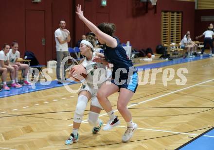 Basketball Damen Superliga. Grunddurchgang 8. Runde. KOS Celovec Damen gegen Vienna Timberwolves.  Antonia Ronacher (KOS), Antonia Dumancic  (Vienna Timberwolves). Klagenfurt, 3.12.2022.
Foto: Kuess
---
pressefotos, pressefotografie, kuess, qs, qspictures, sport, bild, bilder, bilddatenbank