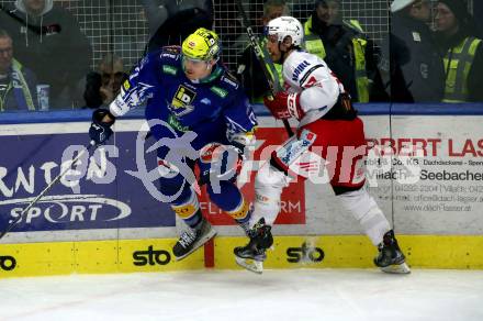 EBEL. Eishockey Bundesliga. EC VSV gegen EC KAC.  Arturs Kulda, (VSV),  Manuel Ganahl     (KAC). Villach, am 2.12.2022.
Foto: Kuess
www.qspictures.net
---
pressefotos, pressefotografie, kuess, qs, qspictures, sport, bild, bilder, bilddatenbank