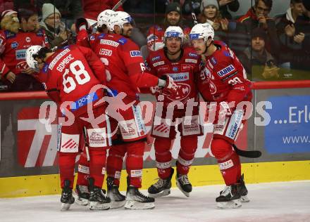 EBEL. Eishockey Bundesliga. EC KAC gegen  HK Olimpija.  Torjubel Matthew Fraser, Lucas Lessio, abian Hochegger, Luka Gomboc  (KAC). Klagenfurt, am 4.12.2022.
Foto: Kuess
www.qspictures.net
---
pressefotos, pressefotografie, kuess, qs, qspictures, sport, bild, bilder, bilddatenbank