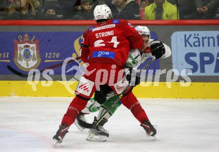 EBEL. Eishockey Bundesliga. EC KAC gegen  HK Olimpija   Steven Strong, (KAC),  Rok Kapel   (Laibach). Klagenfurt, am 4.12.2022.
Foto: Kuess
www.qspictures.net
---
pressefotos, pressefotografie, kuess, qs, qspictures, sport, bild, bilder, bilddatenbank