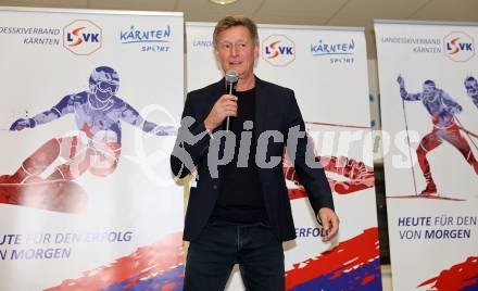 Schi Alpin. Schi Nordisch. Biathlon. Einkleidung Landesschiverband.   Landessportdirektor Arno Arthofer. Klagenfurt, am 3.12.2022.
Foto: Kuess

---
pressefotos, pressefotografie, kuess, qs, qspictures, sport, bild, bilder, bilddatenbank