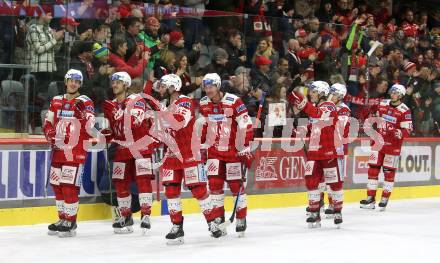 EBEL. Eishockey Bundesliga. EC KAC gegen  Salzburg.  Luka Gomboc, Thomas Vallant, Rok Ticar, Nicholas Eric Petersen (KAC). Klagenfurt, am 9.12.2022.
Foto: Kuess
www.qspictures.net
---
pressefotos, pressefotografie, kuess, qs, qspictures, sport, bild, bilder, bilddatenbank
