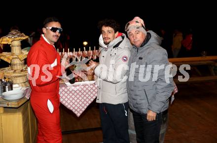 Fussball Bundesliga. Apres Ski Party SK Austria Klagenfurt.   Markus Pink, Vesel Demaku, Trainer Peter Pacult. Ploeschenberg, am 7.12.2022.
Foto: Kuess

---
pressefotos, pressefotografie, kuess, qs, qspictures, sport, bild, bilder, bilddatenbank