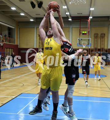 Basketball 2. Liga 2022/2023. Grunddurchgang 10. Runde. Woerthersee Piraten gegen  Mistelbach Mustangs.  Andreas Nuck  (Piraten),  Philipp Germ (Mistelbach). Klagenfurt, am 10.12.2022.
Foto: Kuess
www.qspictures.net
---
pressefotos, pressefotografie, kuess, qs, qspictures, sport, bild, bilder, bilddatenbank