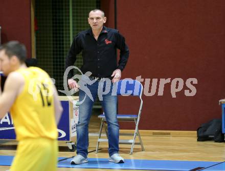 Basketball 2. Liga 2022/2023. Grunddurchgang 10. Runde. Woerthersee Piraten gegen  Mistelbach Mustangs.  Trainer Martin Weissenboeck  (Mistelbach). Klagenfurt, am 10.12.2022.
Foto: Kuess
www.qspictures.net
---
pressefotos, pressefotografie, kuess, qs, qspictures, sport, bild, bilder, bilddatenbank