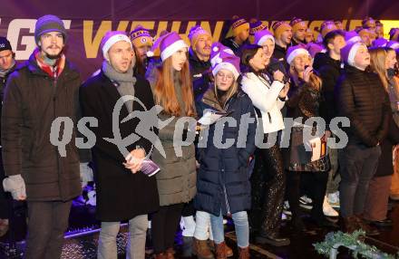 Fussballl Bundesliga. SK Austria Klagenfurt. Kaernten singt Weihnachtslieder.   . Klagenfurt, am 11.12.2022.
Foto:Kuess

---
pressefotos, pressefotografie, kuess, qs, qspictures, sport, bild, bilder, bilddatenbank