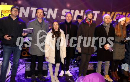 Fussballl Bundesliga. SK Austria Klagenfurt. Kaernten singt Weihnachtslieder.   . Klagenfurt, am 11.12.2022.
Foto:Kuess

---
pressefotos, pressefotografie, kuess, qs, qspictures, sport, bild, bilder, bilddatenbank