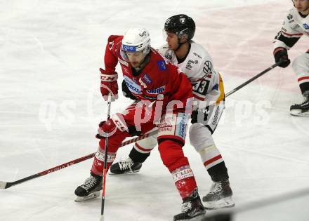 EBEL. Eishockey Bundesliga. EC KAC gegen  Pioneers Vorarlberg.  Manuel Ganahl, (KAC),    Aron Summer (Vorarlberg). Klagenfurt, am 11.12.2022.
Foto: Kuess
www.qspictures.net
---
pressefotos, pressefotografie, kuess, qs, qspictures, sport, bild, bilder, bilddatenbank