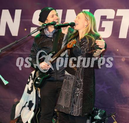 Fussballl Bundesliga. SK Austria Klagenfurt. Kaernten singt Weihnachtslieder.   . Klagenfurt, am 11.12.2022.
Foto:Kuess

---
pressefotos, pressefotografie, kuess, qs, qspictures, sport, bild, bilder, bilddatenbank