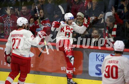 EBEL. Eishockey Bundesliga. EC KAC gegen  Steinbach Black Wings 1992. Torjubel Lukas Haudum, Thomas Hundertpfund, Matthew Fraser  (KAC). Klagenfurt, am 21.10.2022.
Foto: Kuess
www.qspictures.net
---
pressefotos, pressefotografie, kuess, qs, qspictures, sport, bild, bilder, bilddatenbank