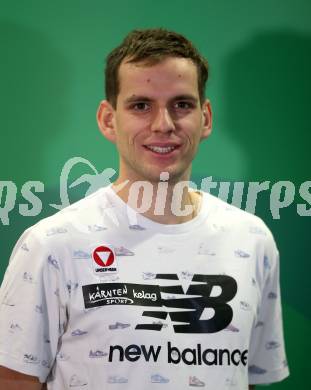 Kaernten Sport. Sportlermeeting. Vertragsunterzeichnung.   Matthias Reiner (Orientierungslauf) : Klagenfurt, am 16.12.2022.
Foto: Kuess

---
pressefotos, pressefotografie, kuess, qs, qspictures, sport, bild, bilder, bilddatenbank