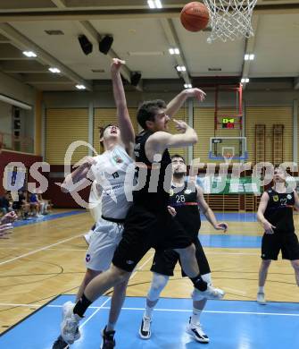 Basketball 2. Liga 2022/2023. Grunddurchgang 11. Runde.  KOS Celovec gegen  Vienna United.   Maximilian Seher (KOS), Marko Soldo  (Vienna). Klagenfurt, am 17.12.2022.
Foto: Kuess
www.qspictures.net
---
pressefotos, pressefotografie, kuess, qs, qspictures, sport, bild, bilder, bilddatenbank