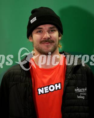Kaernten Sport. Sportlermeeting. Vertragsunterzeichnung.   Nico Juritsch (Wakeboard) : Klagenfurt, am 16.12.2022.
Foto: Kuess

---
pressefotos, pressefotografie, kuess, qs, qspictures, sport, bild, bilder, bilddatenbank