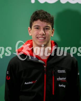 Kaernten Sport. Sportlermeeting. Vertragsunterzeichnung.   Erik Zimmermann (Kickboxen) : Klagenfurt, am 16.12.2022.
Foto: Kuess

---
pressefotos, pressefotografie, kuess, qs, qspictures, sport, bild, bilder, bilddatenbank