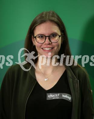Kaernten Sport. Sportlermeeting. Vertragsunterzeichnung.   Conny Ertl (Badminton) : Klagenfurt, am 16.12.2022.
Foto: Kuess

---
pressefotos, pressefotografie, kuess, qs, qspictures, sport, bild, bilder, bilddatenbank