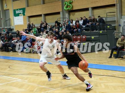 Basketball 2. Liga 2022/2023. Grunddurchgang 11. Runde.  KOS Celovec gegen  Vienna United.   Andrej Blazevic (KOS),  Obinna Anthony Ndukwe (Vienna). Klagenfurt, am 17.12.2022.
Foto: Kuess
www.qspictures.net
---
pressefotos, pressefotografie, kuess, qs, qspictures, sport, bild, bilder, bilddatenbank