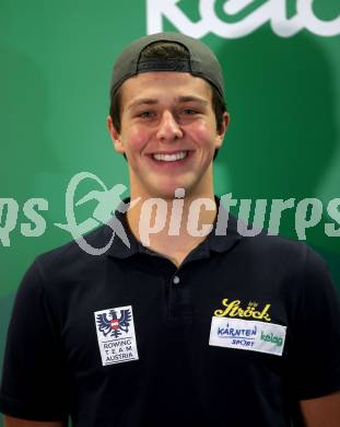 Kaernten Sport. Sportlermeeting. Vertragsunterzeichnung.    Nikolaus Strauss (Rudern): Klagenfurt, am 16.12.2022.
Foto: Kuess

---
pressefotos, pressefotografie, kuess, qs, qspictures, sport, bild, bilder, bilddatenbank