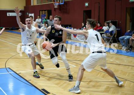 Basketball 2. Liga 2022/2023. Grunddurchgang 11. Runde.  KOS Celovec gegen  Vienna United.   Grega Sajevic (KOS), Vitalii Shorstkiy  (Vienna). Klagenfurt, am 17.12.2022.
Foto: Kuess
www.qspictures.net
---
pressefotos, pressefotografie, kuess, qs, qspictures, sport, bild, bilder, bilddatenbank
